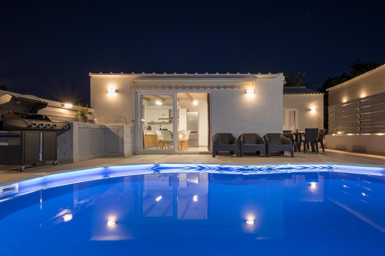 B&M Villas Metochi Siriliou Dış mekan fotoğraf