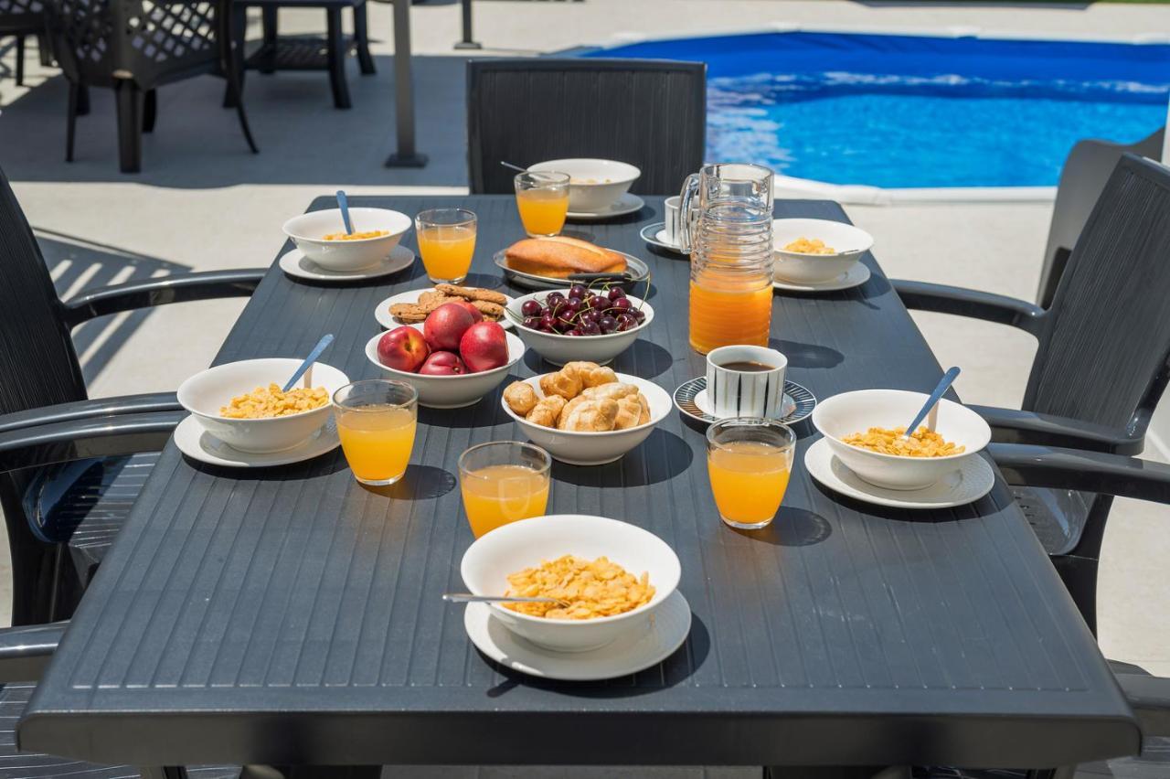 B&M Villas Metochi Siriliou Dış mekan fotoğraf